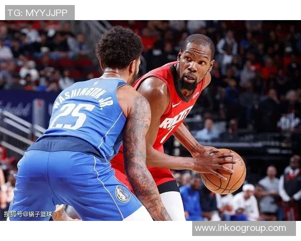 火箭队阿门·汤普森谈与凯文·杜兰特并肩作战：从小就看着他打球